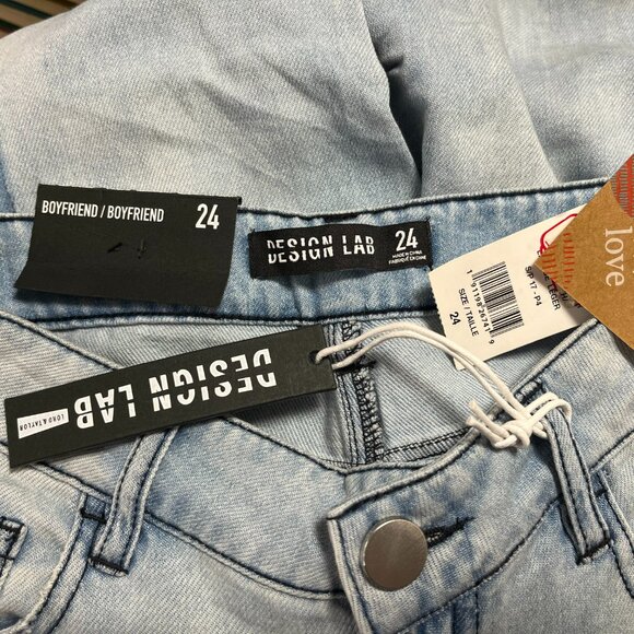 Design Lab Women's Boyfriend Patch Destroyed Jeans - Size 24 - NWT - Picture 2 of 5